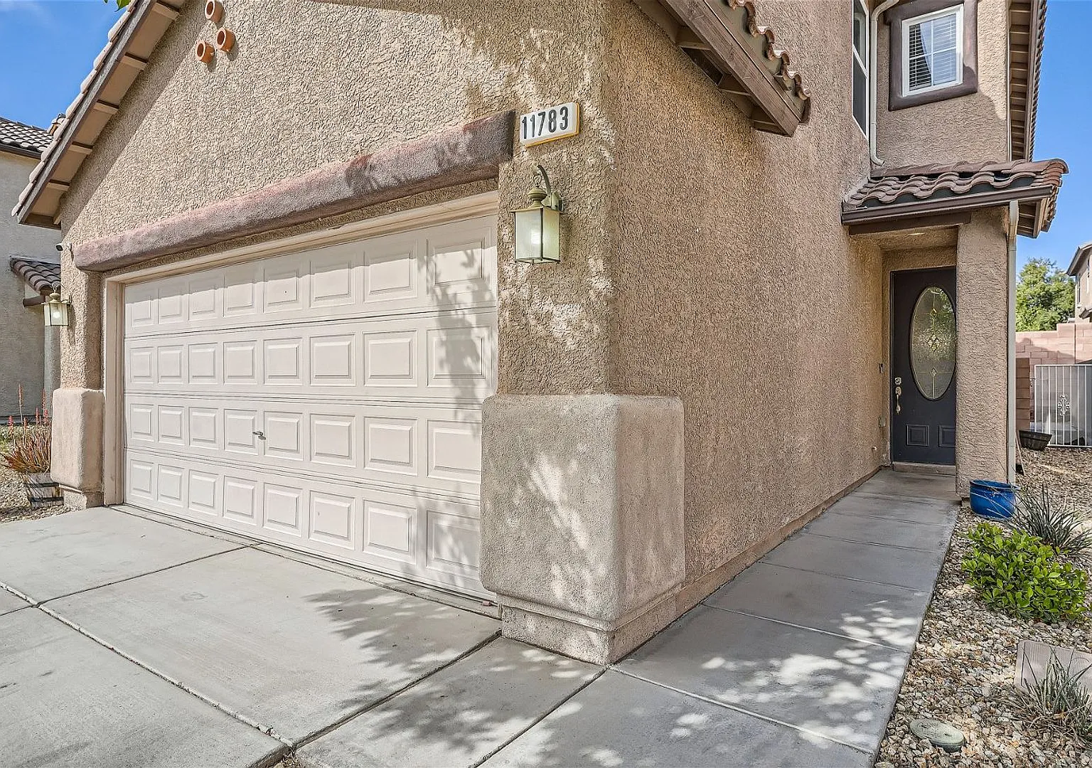 Gilespie/Barbara Terracina Community — Photo 3