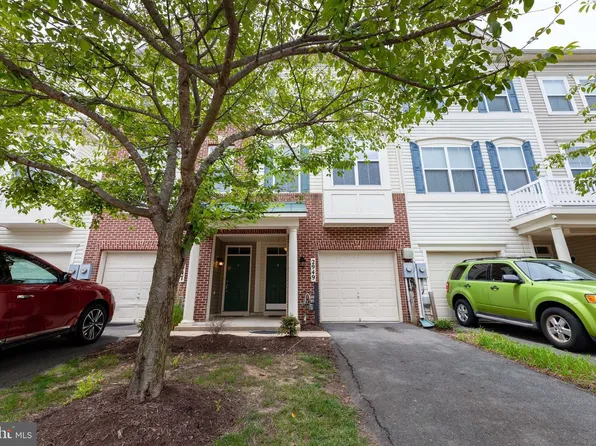 2949 Chinkapin Oak Ln, Woodbridge, VA 22191
