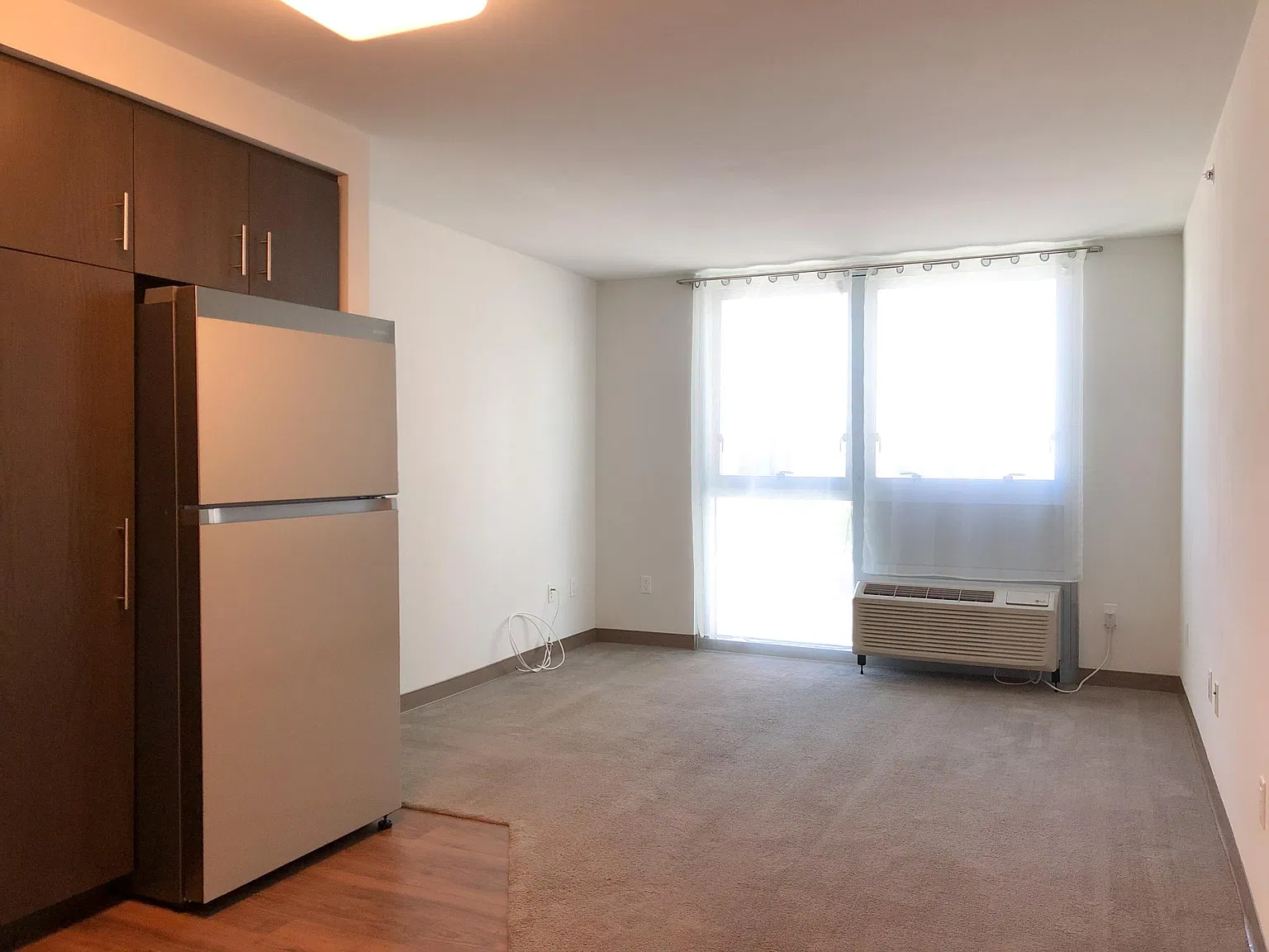 2 bed, 739 sqft, $3,500 — Photo 3