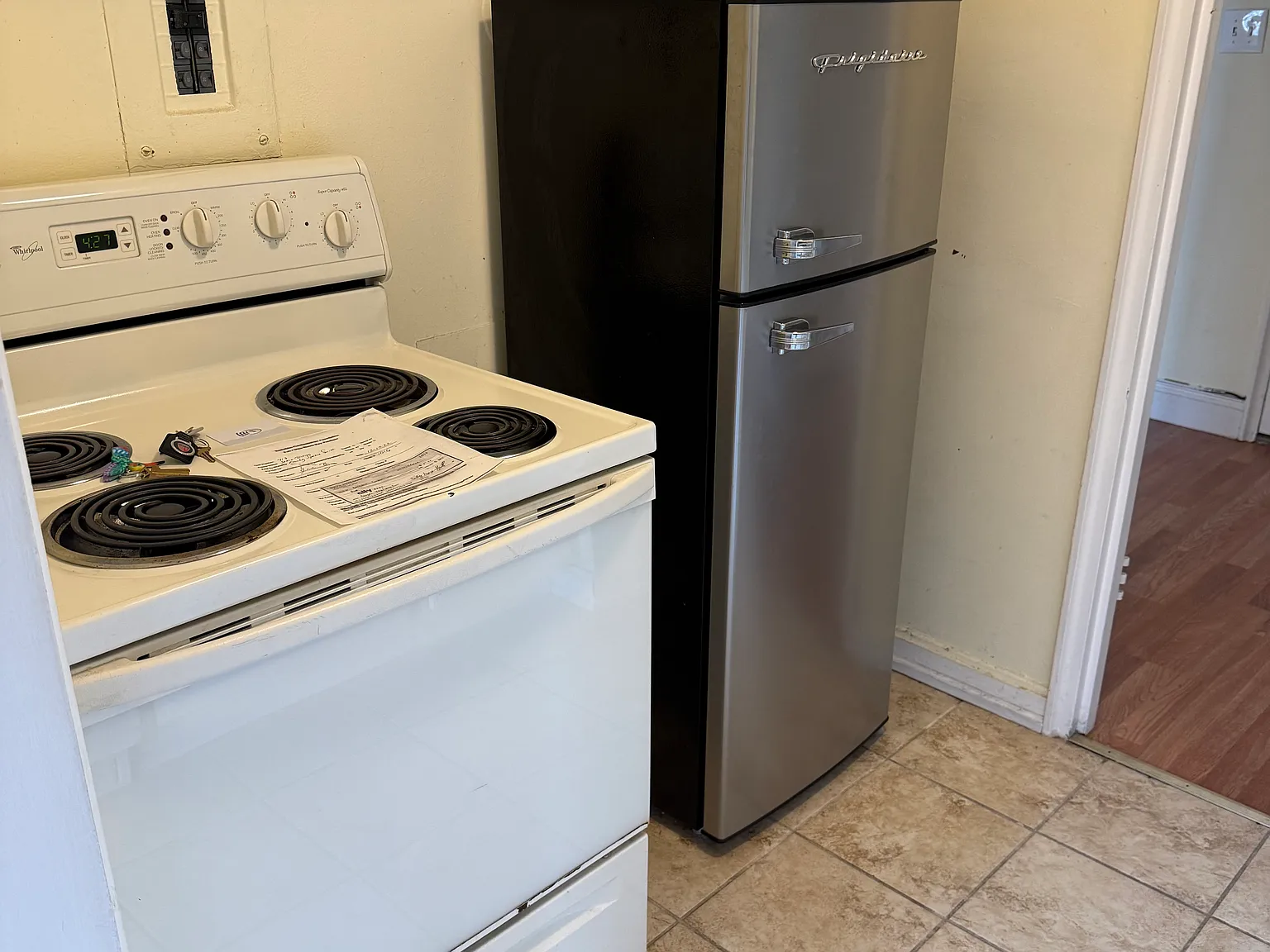 1 bed, 880 sqft, $1,650 — Photo 4