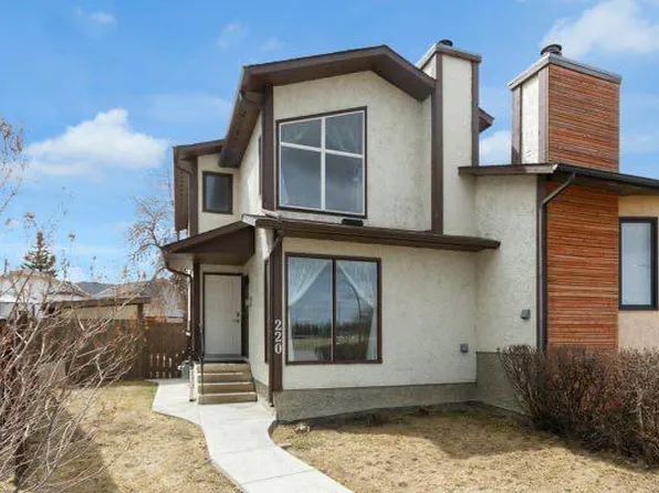 220 N Cedarbrook Bay SW, Calgary, AB T2W 4R4