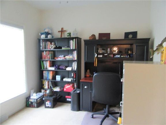 5th image of 8 Harrington Way