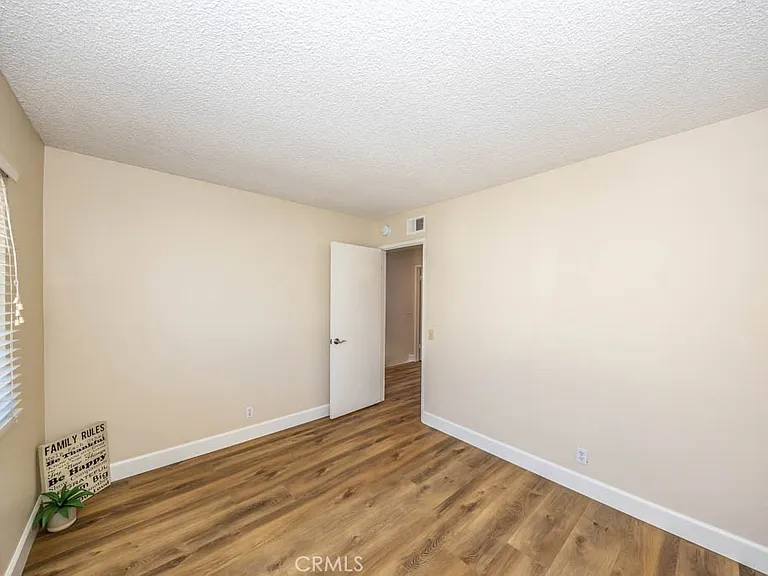 21 Ashbrook #102 — Photo 37