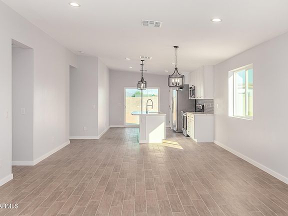3rd image of 3625 N KIOHA Drive