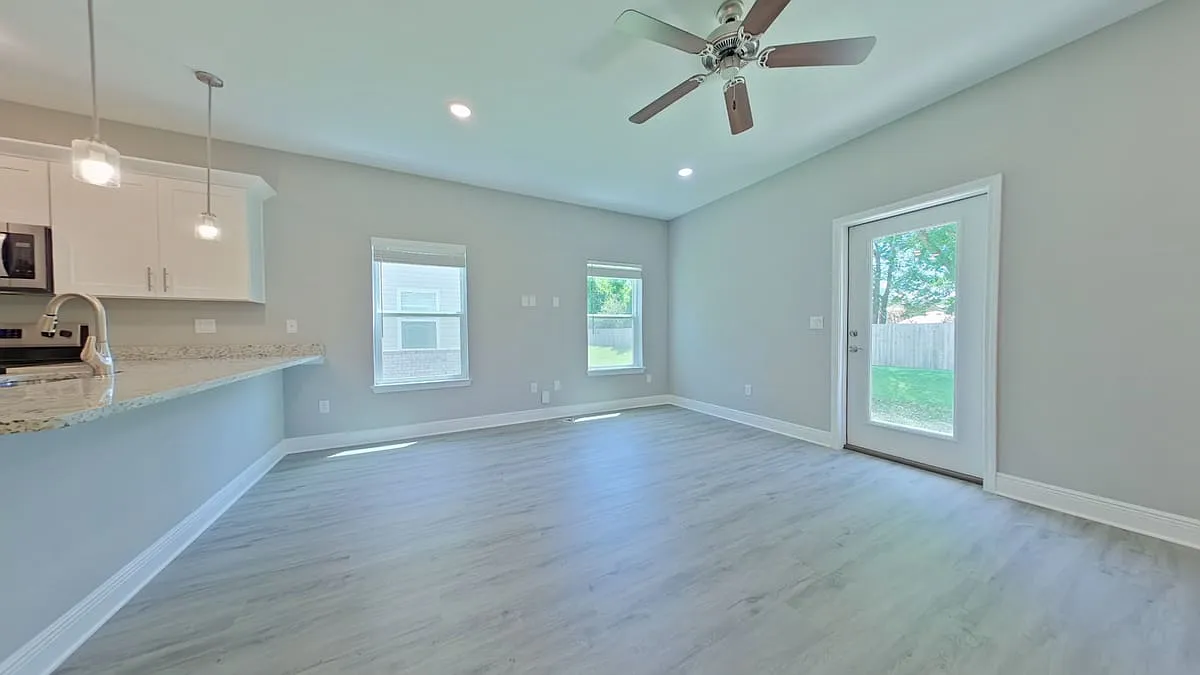 840 Fairview Drive — Photo 4