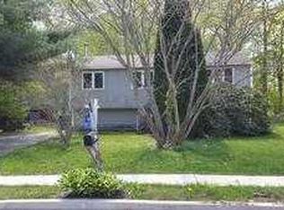 246 Roanoak Ave, Willimantic, CT 06226