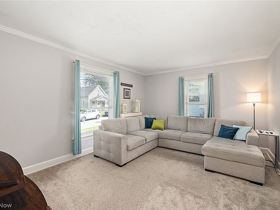 3rd image of 610 Heltman Ave