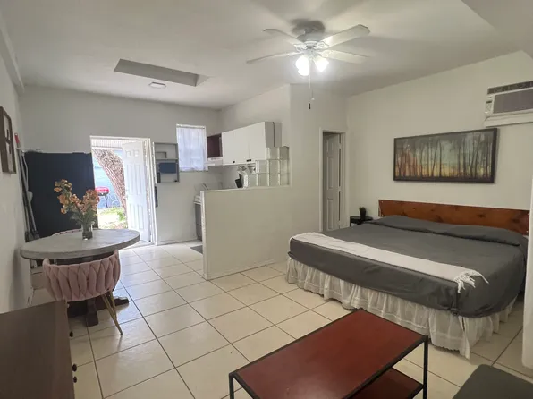 370 NE 166th St, Miami, FL