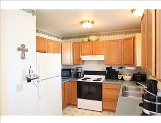 5th image of 1047 Alderson Ave