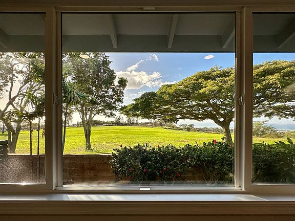 2nd master bedroom with view of park and ocean