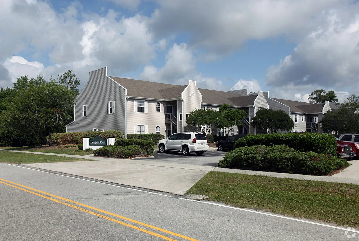 2 bed, 1082 sqft, $1,600 — Photo 2