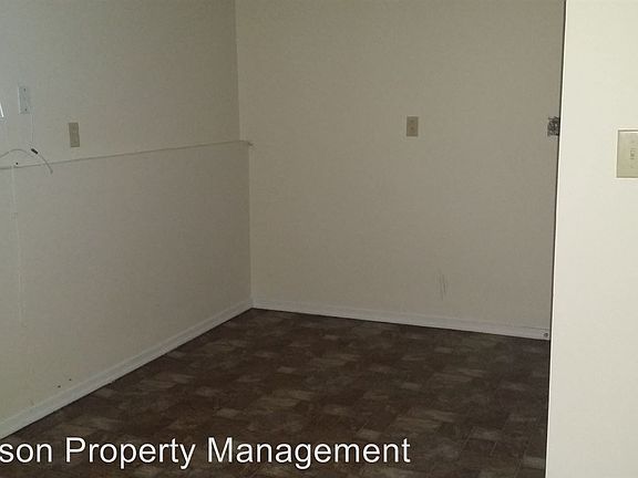 3rd image of 738 Demaret Dr APT 1