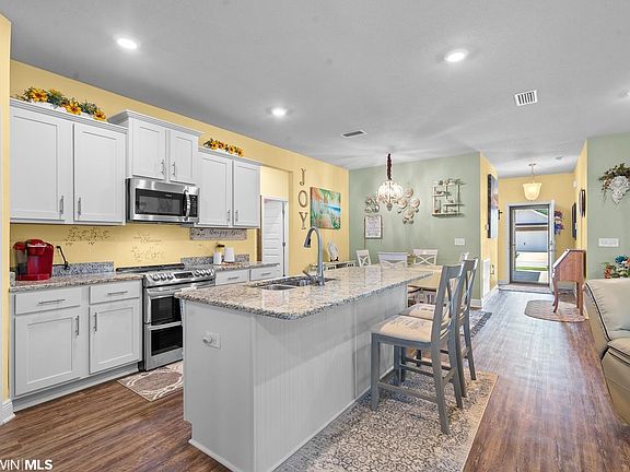 2nd image of 9324 Eiland Dr