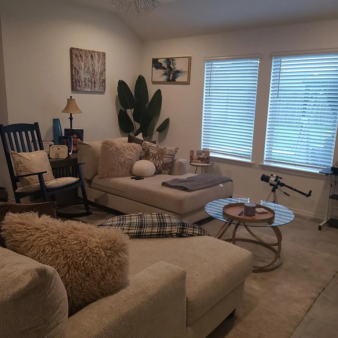 4 bed, 2.0 bath, 1826 sqft, $2,650 — Photo 4