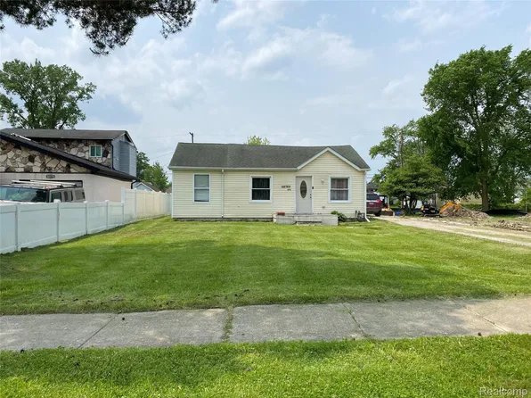 58785 Chennault Dr, New Haven, MI 48048