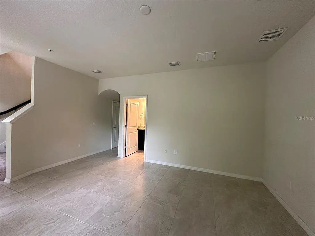 2 bed, 3.5 bath, 2140 sqft, $2,700 — Photo 4