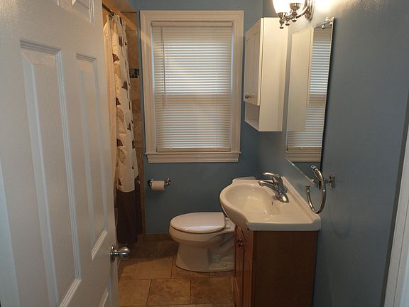 3rd image of 13671 Hart Ave