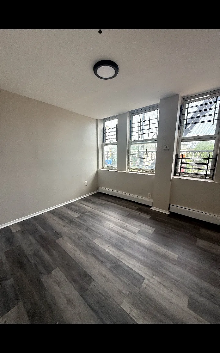 2 bed, $1,700 — Photo 2