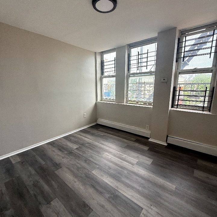 2nd image of 572 Springfield Ave #L2