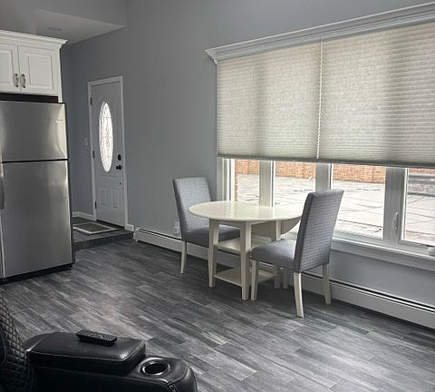 2nd image of 385 Vineland Ave