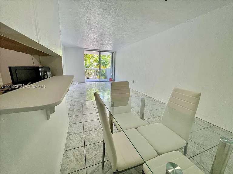 1670 Bay Rd #2B — Photo 4