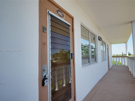4th image of 4082 Cornwall E #4082