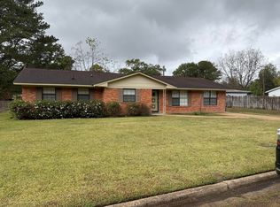 278 Converse Dr, West Point, MS 39773