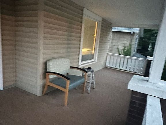 3rd image of 517 N Jameson Ave