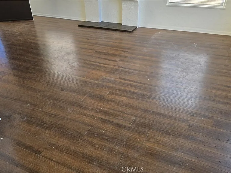 5740 California Ave — Photo 3