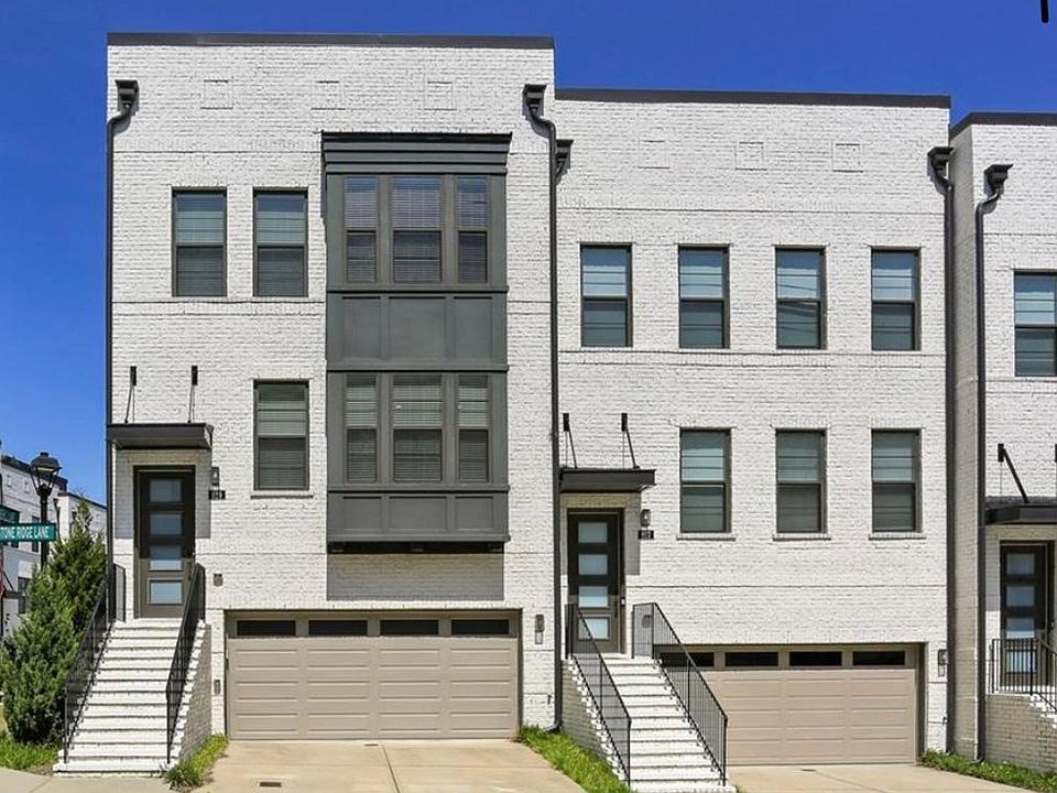 Stunning Sophisticated Community