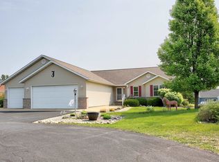 N6744 Turtle Ln #5, Pardeeville, WI 53954