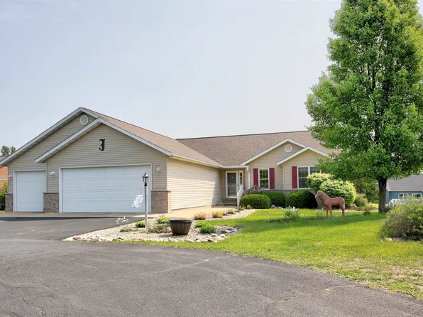 N6744 Turtle Ln #5, Pardeeville, WI 53954