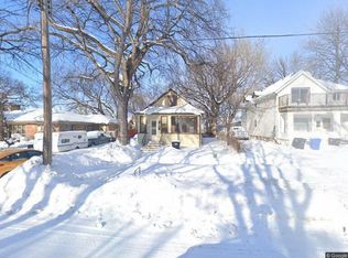 1445 2nd Ave S, Fargo, ND 58103