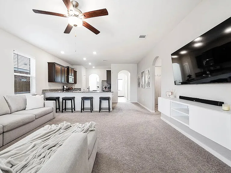 22402 Kennons Way — Photo 12