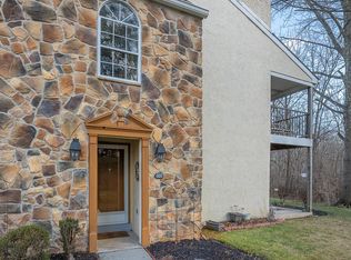 307 Valley Stream Ln, Chesterbrook, PA 19087