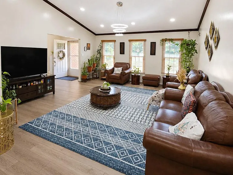 7702 Tower Woods Dr — Photo 23