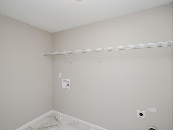 3rd image of 1727 Davenport Dr