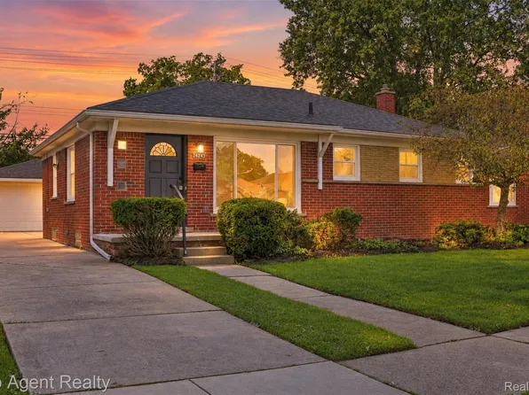 24243 Petersburg Ave, Eastpointe, MI 48021