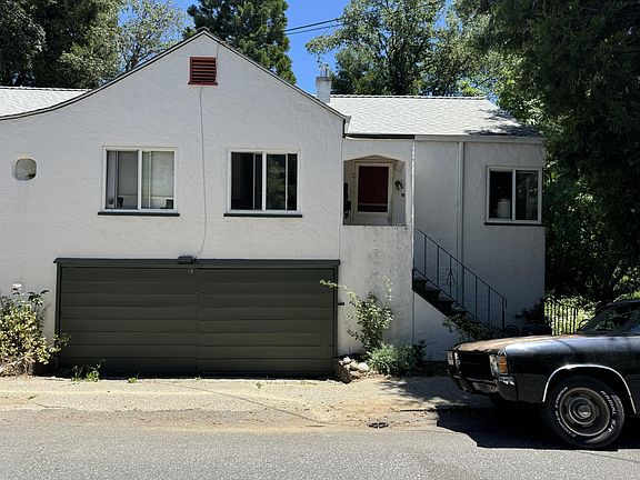 2nd image of 574 E Broad St