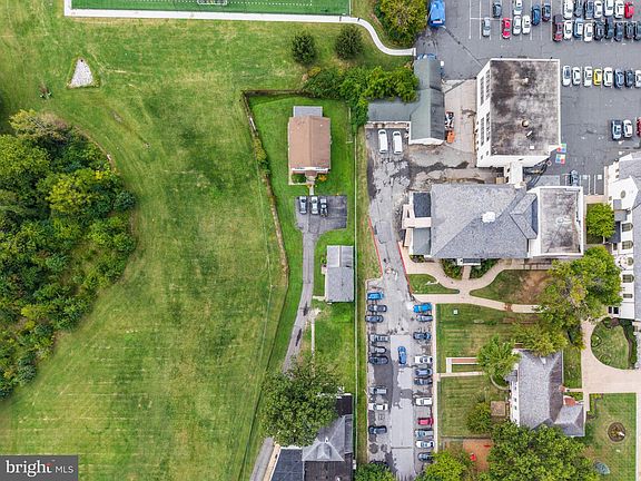 3rd image of 1700 Old Eastern Ave
