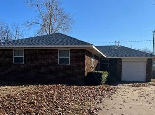 104 W Walnut St, Noble, OK 73068