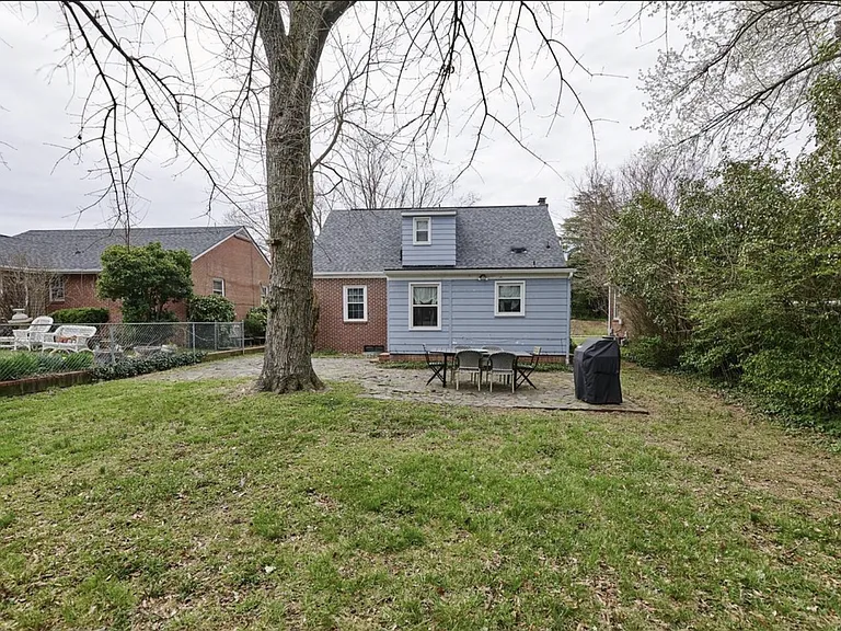 1209 Stafford Ave — Photo 20