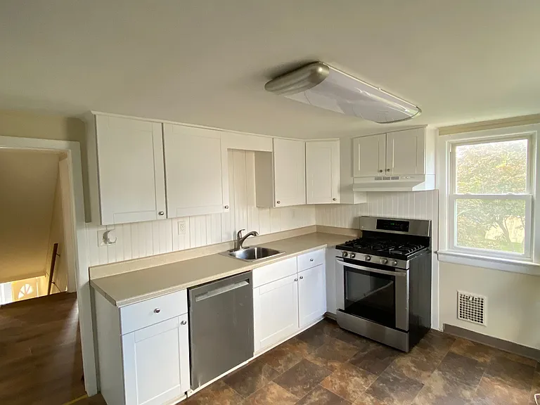 115 Mantua Blvd #B — Photo 14