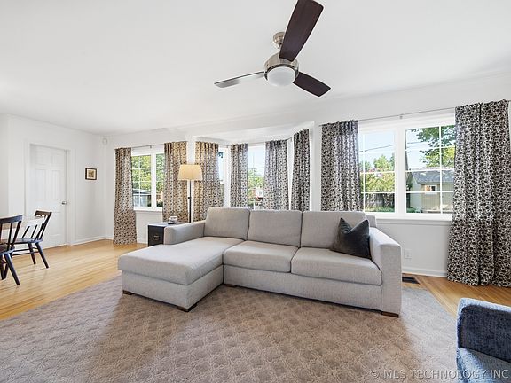 3rd image of 2245 E 22nd Pl
