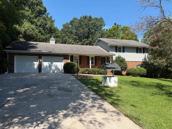 207 Random Ln, Burlington, NC 27215