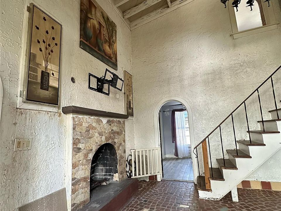 1st image of 911 Mcintosh Street