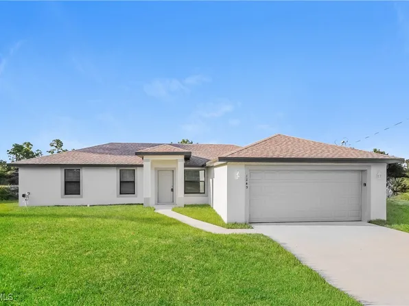 1249 Cordoba St E, Lehigh Acres, FL 33974