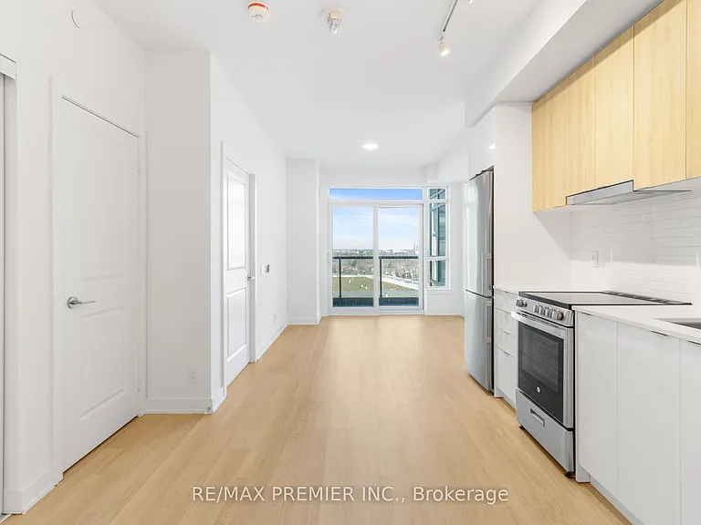 30 Upper Mall Way #909 — Photo 16