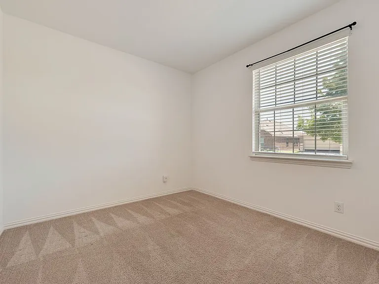 7109 Crepe Myrtle Ave — Photo 7