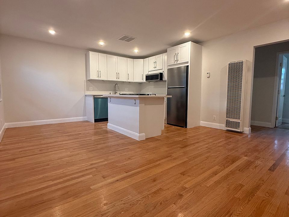 1st image of 3662 S Centinela Ave APT 2